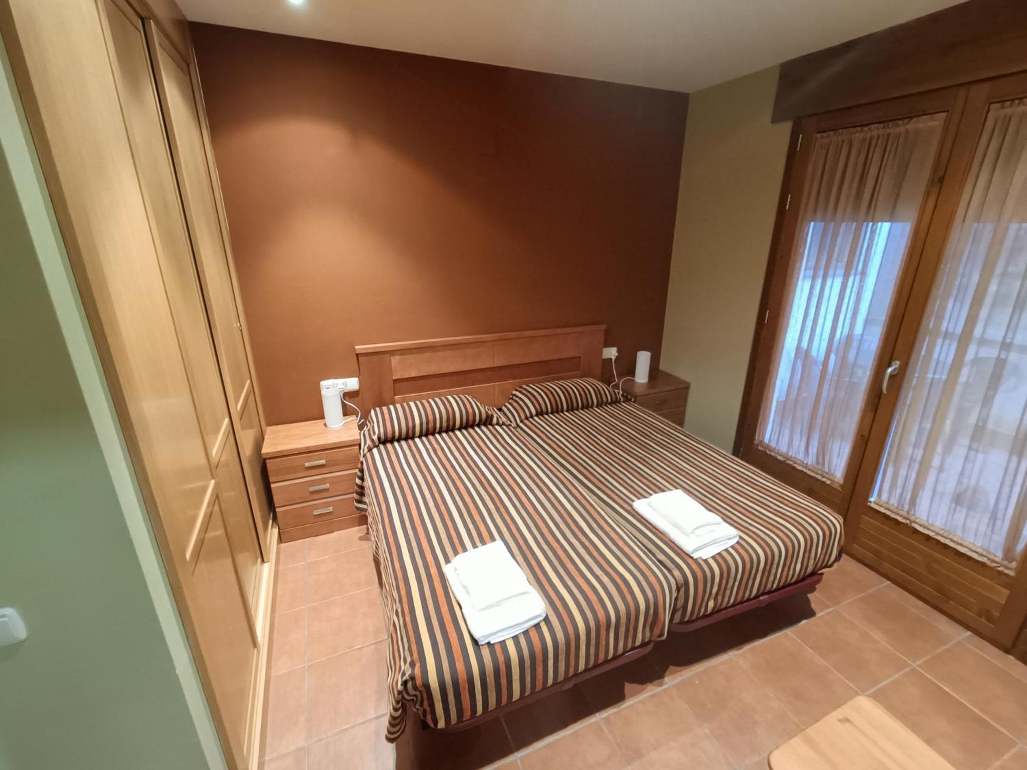 Fuen Blanca Apartment Bielsa Bagian luar foto